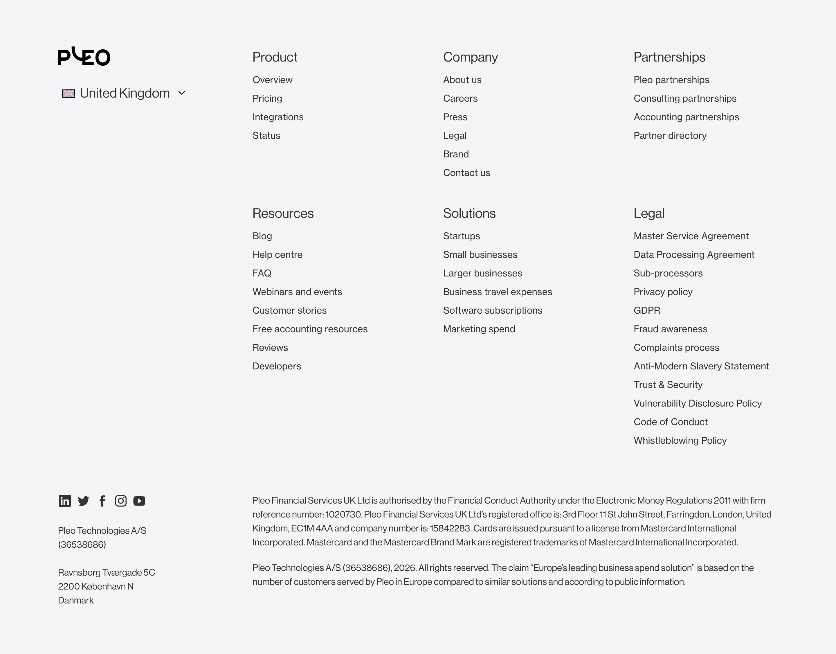 Pleo footer design — Finance & Commerce